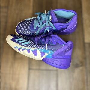 Adidas Boys Basketball Shoes Purple/Blue Size 6